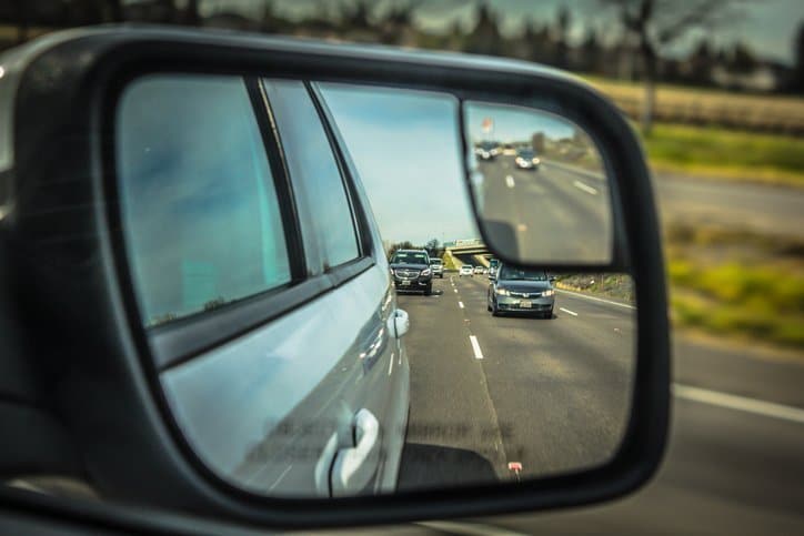 proper mirror adjustment