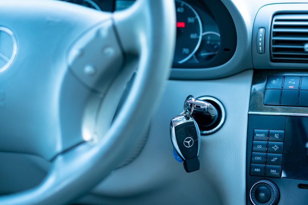 mercedes key stuck in ignition