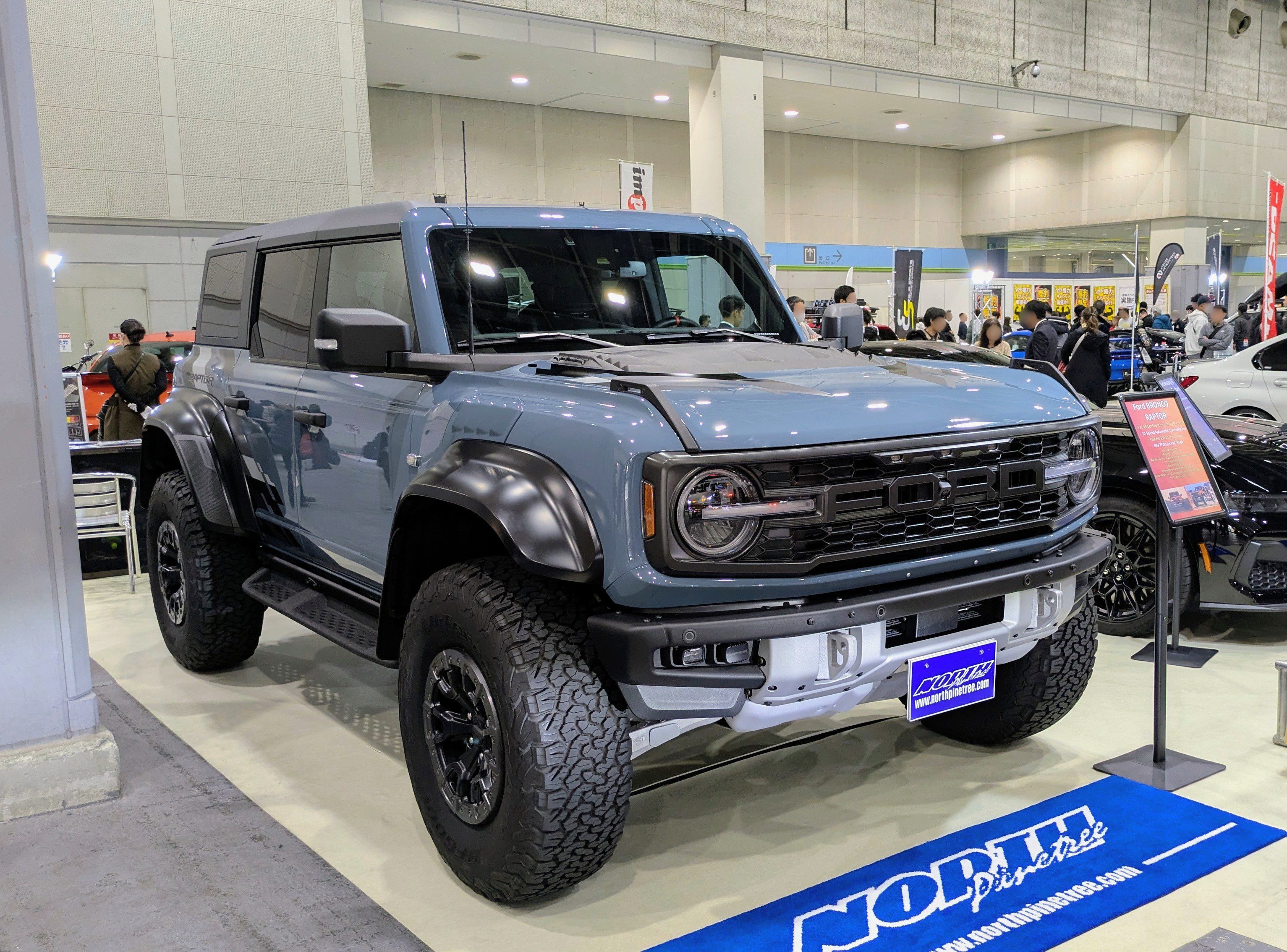 ford bronco raptor