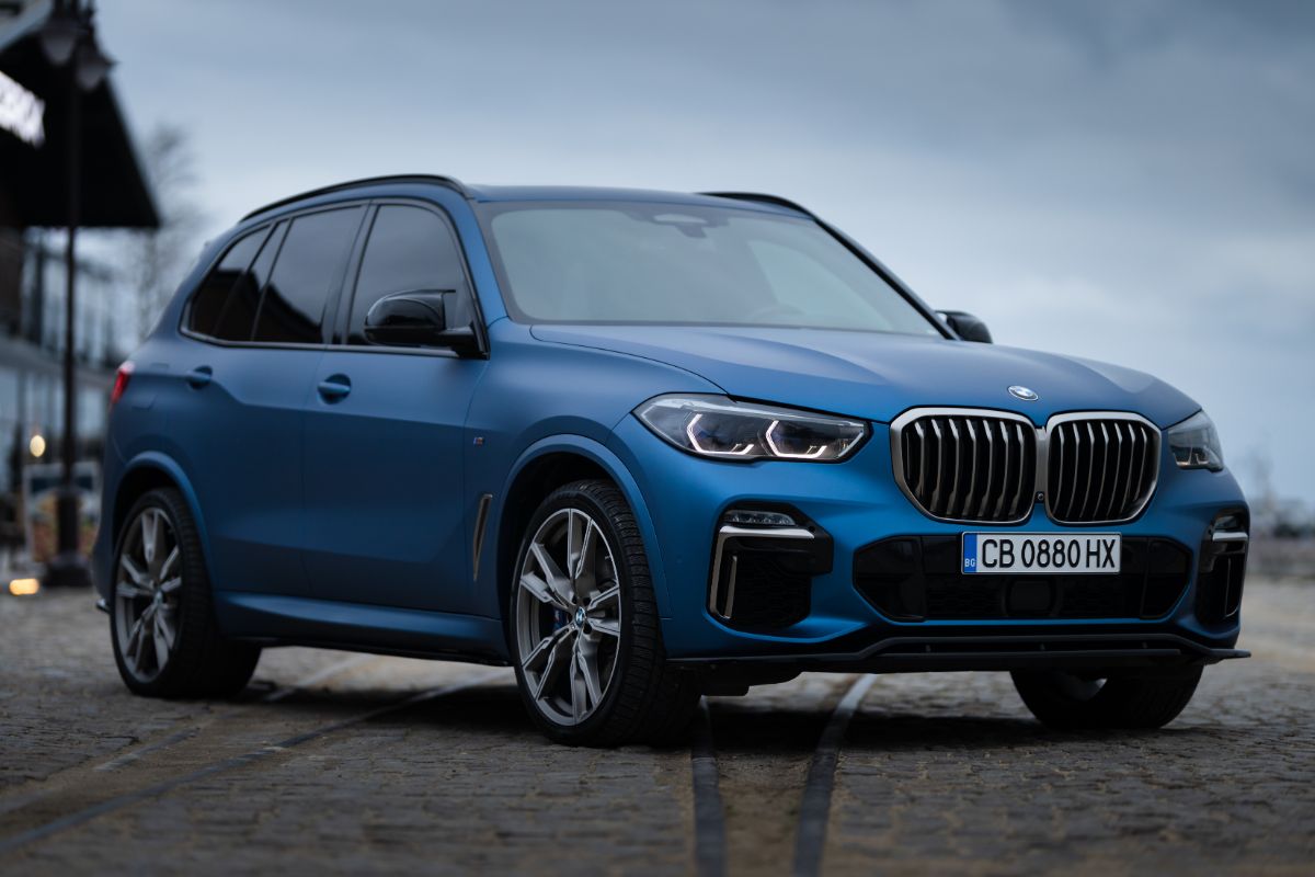 blue 2023 bmw x5.