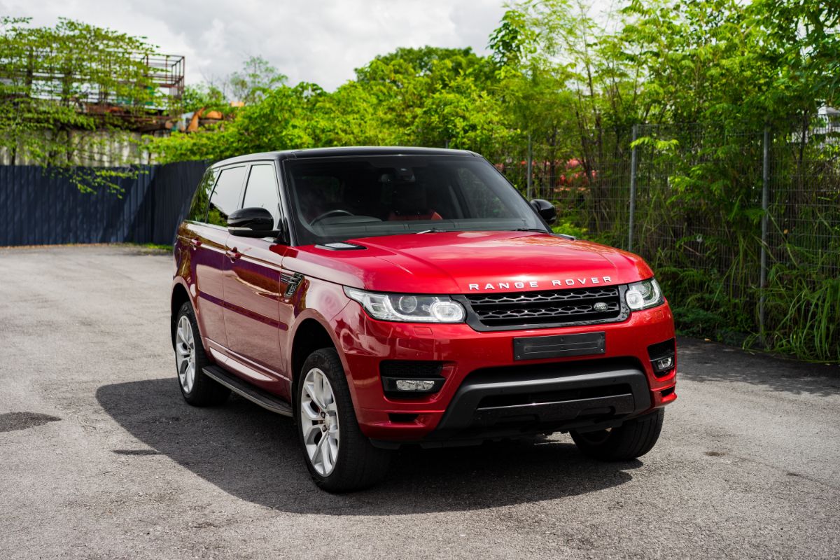 red 2023 land rover range rover sport.